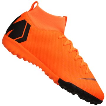 Nike Multinocken-Sohle orange